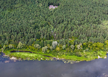 Photo by Robert Michael Poole